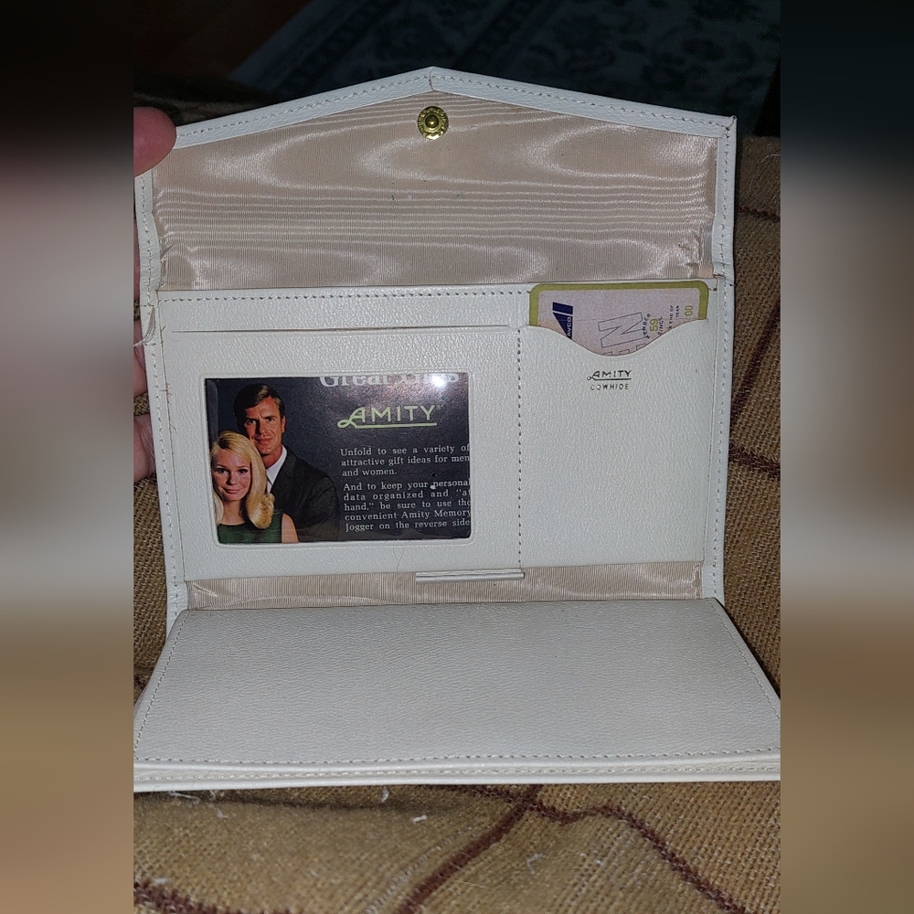 Amity White and Brown Checkbook Clutch Wallet Nwot Price Is For BOTH - Picture 8 of 9